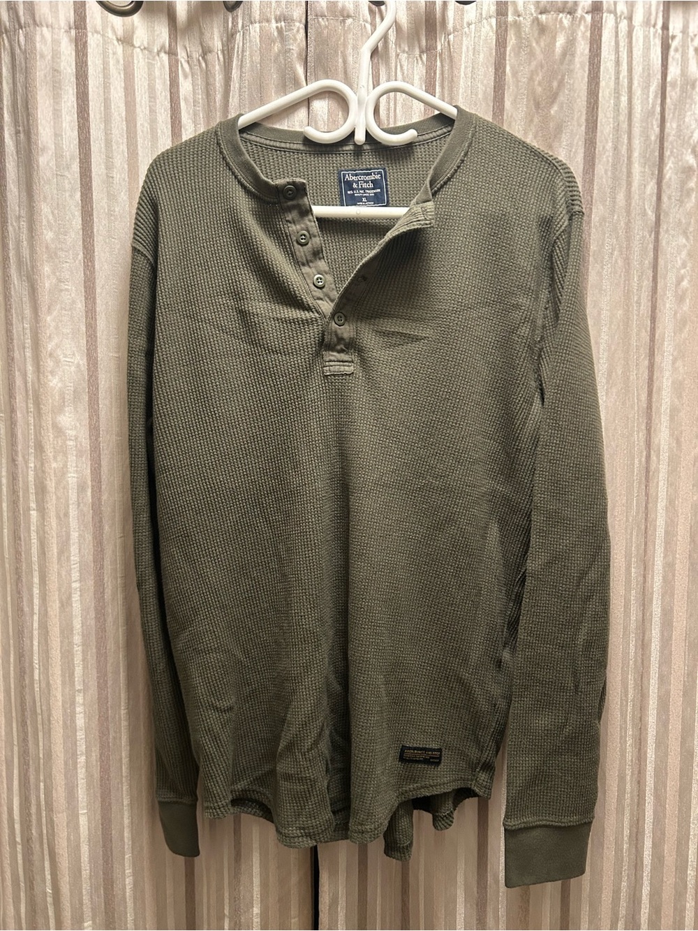 Abercrombie & Fitch Men’s Olive Henley Waffle Knit Long Sleeve Shirt, Size XL